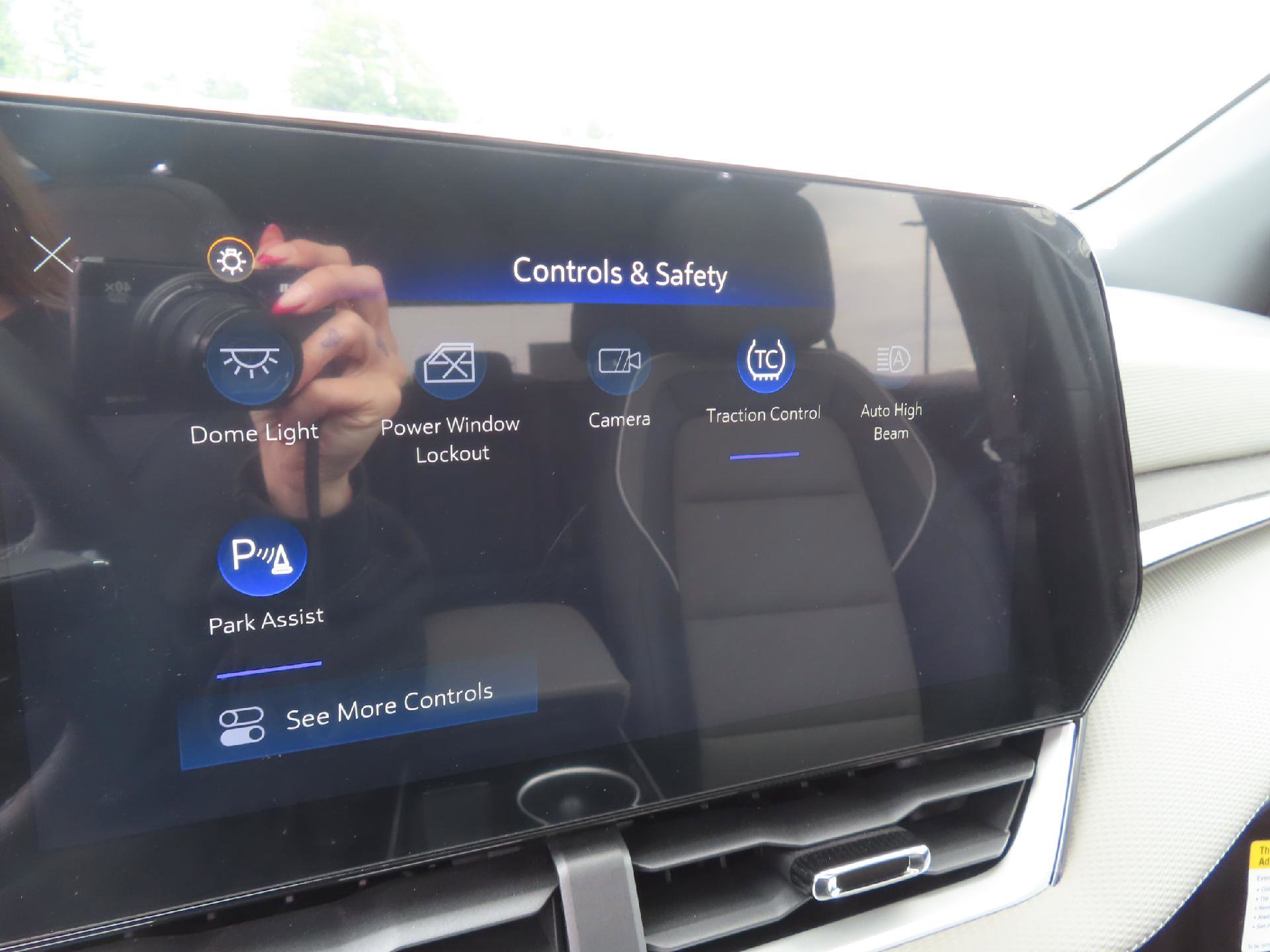 New 2025 Chevrolet Equinox LT w/ Convenience Package II image 22