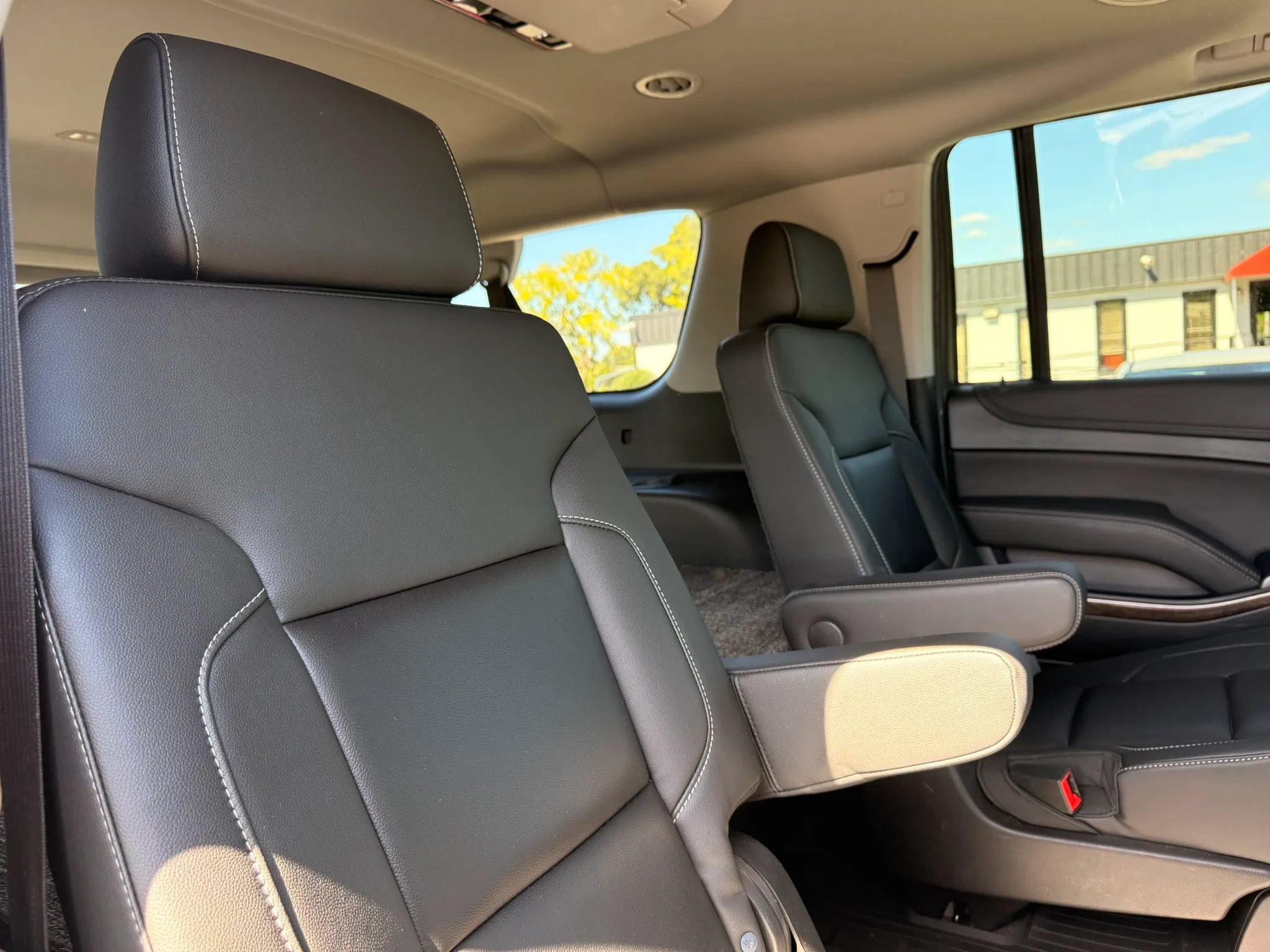 Used 2020 Chevrolet Suburban LT AWD/4WD image 39