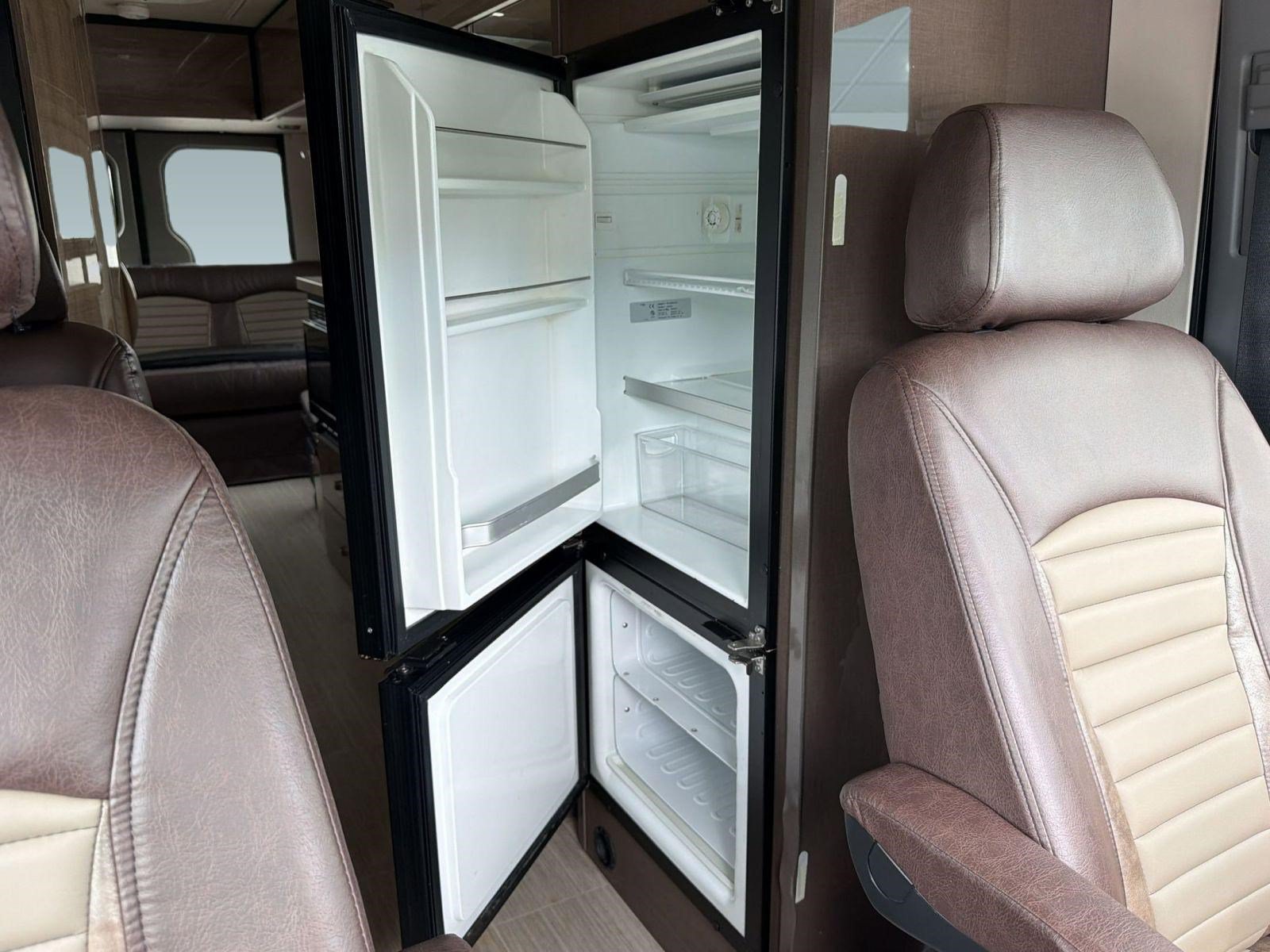 Used 2018 Mercedes-Benz Sprinter 3500 image 15