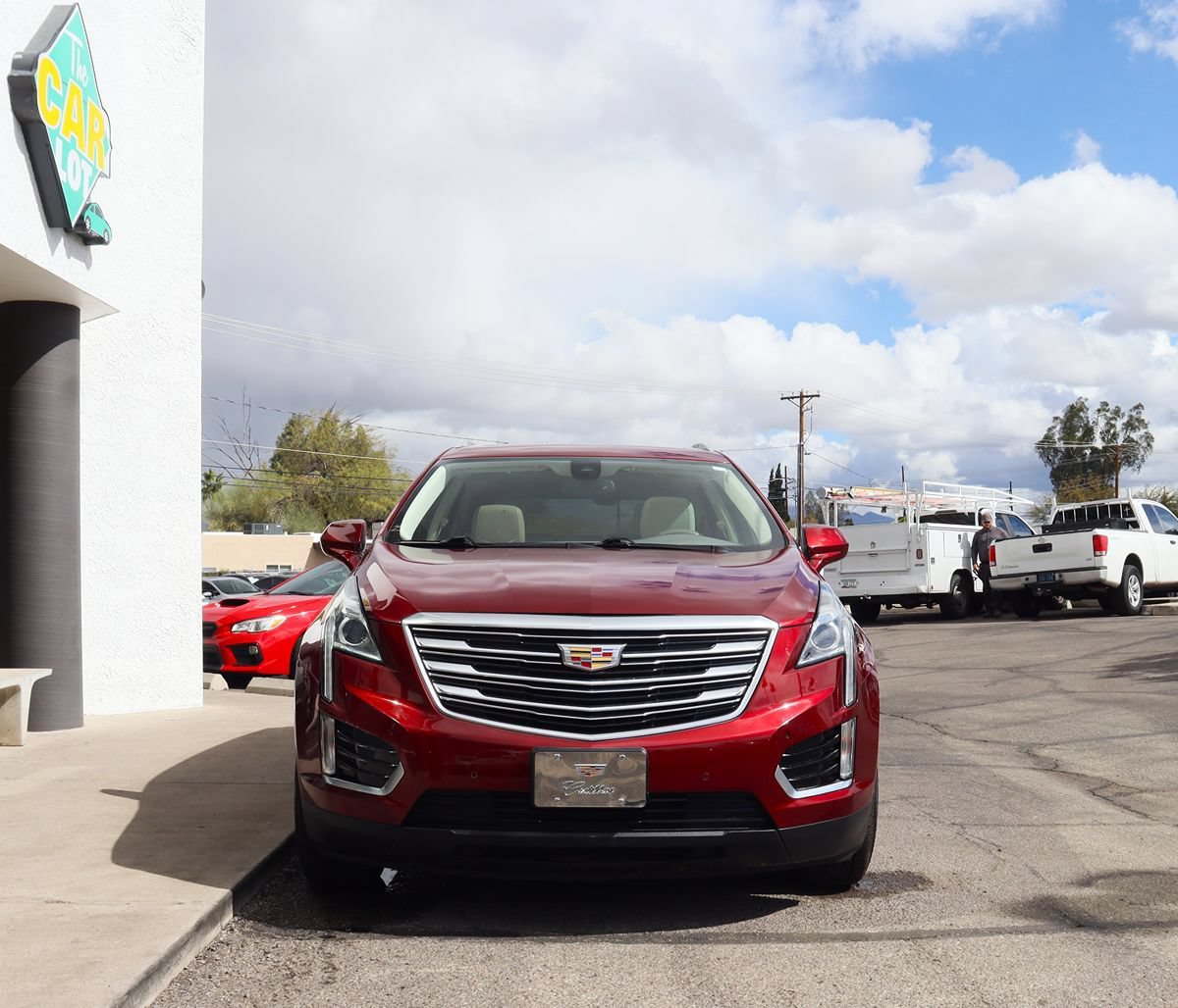 Used 2017 Cadillac XT5 Luxury w/ Driver Awareness Package FWD image 16