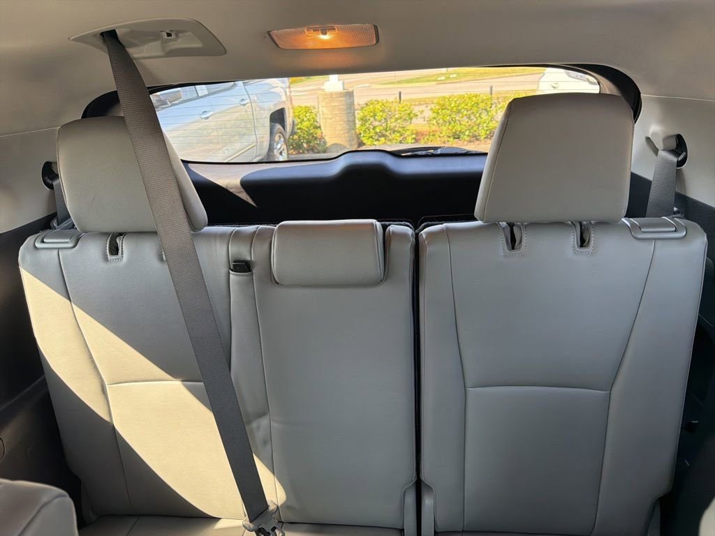 Used 2022 Toyota Highlander XLE image 21