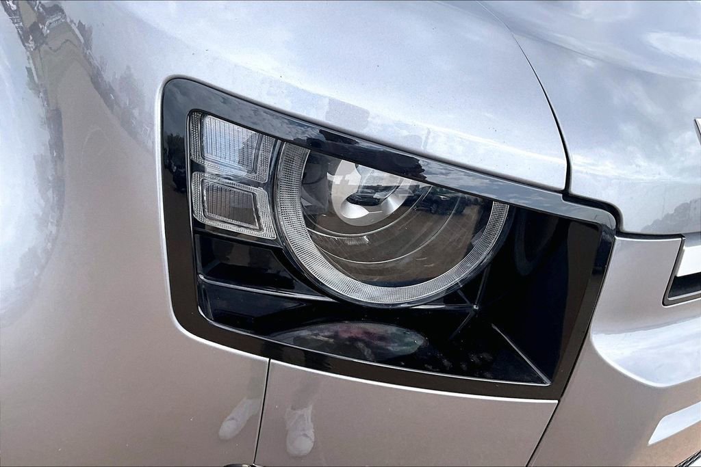 Used 2022 Land Rover Defender 110 S image 29