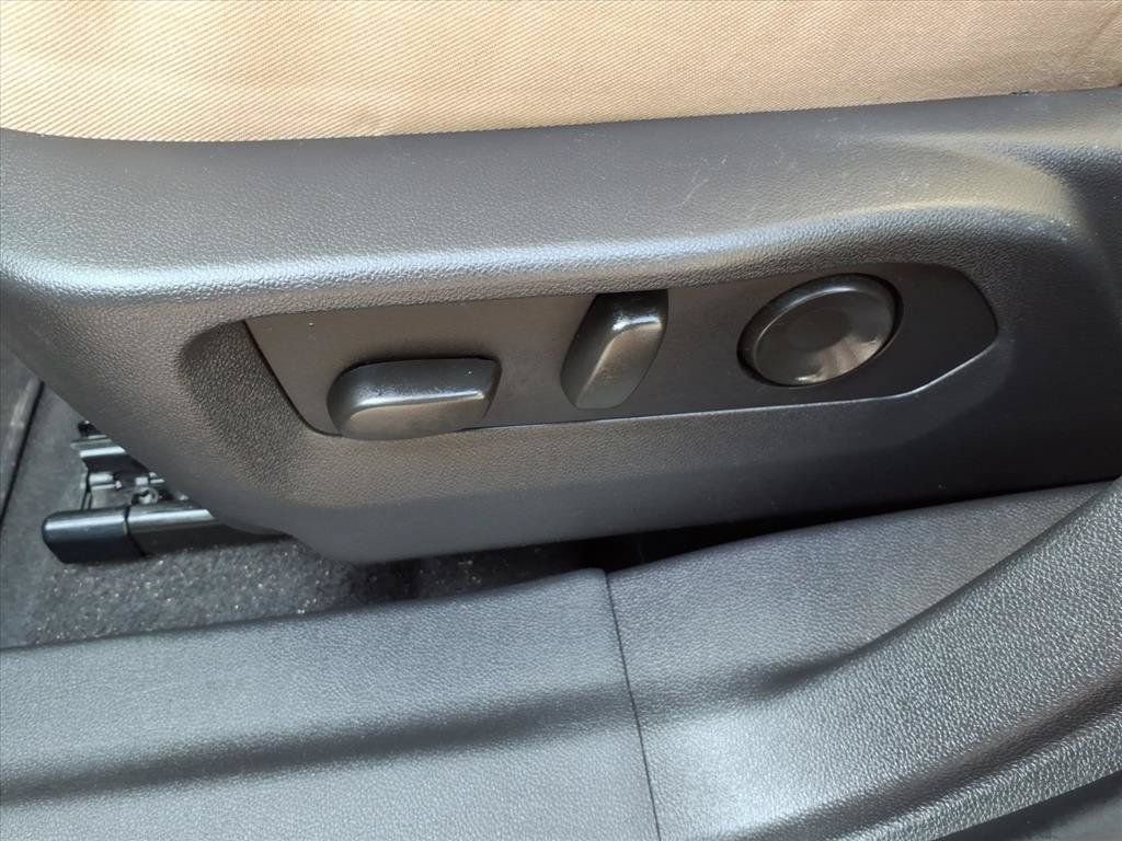 Used 2024 Buick Envision Preferred AWD/4WD image 25