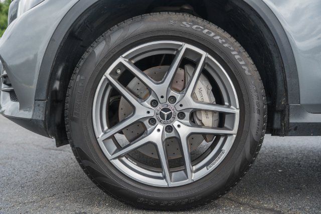 Used 2019 Mercedes-Benz GLC 300 4MATIC image 20