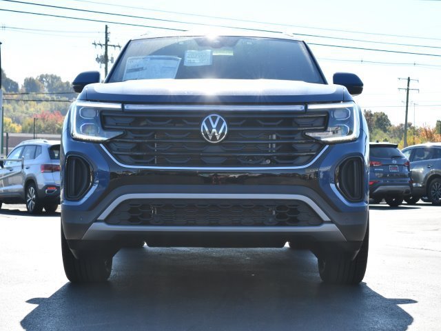 New 2025 Volkswagen Atlas Cross Sport SE AWD/4WD image 2