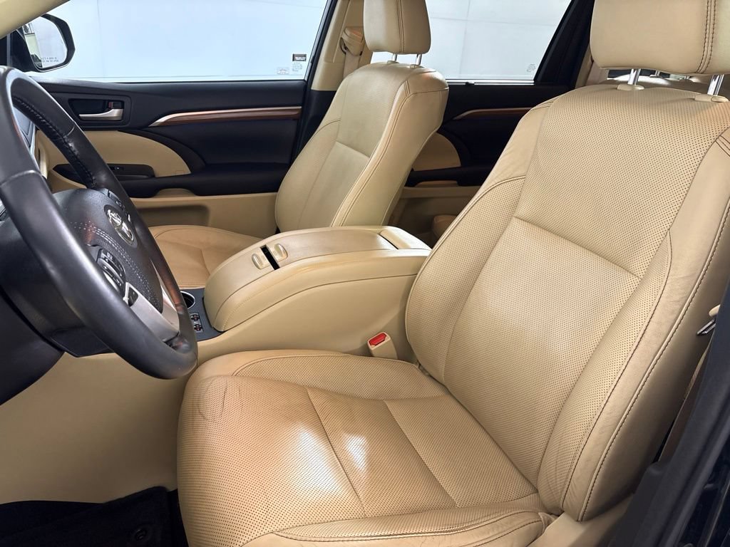Used 2017 Toyota Highlander Limited FWD image 20
