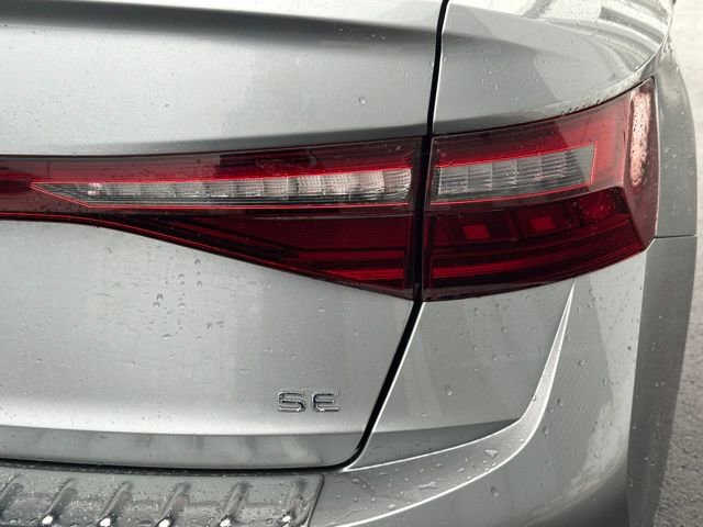 Certified 2025 Volkswagen Jetta SE image 12