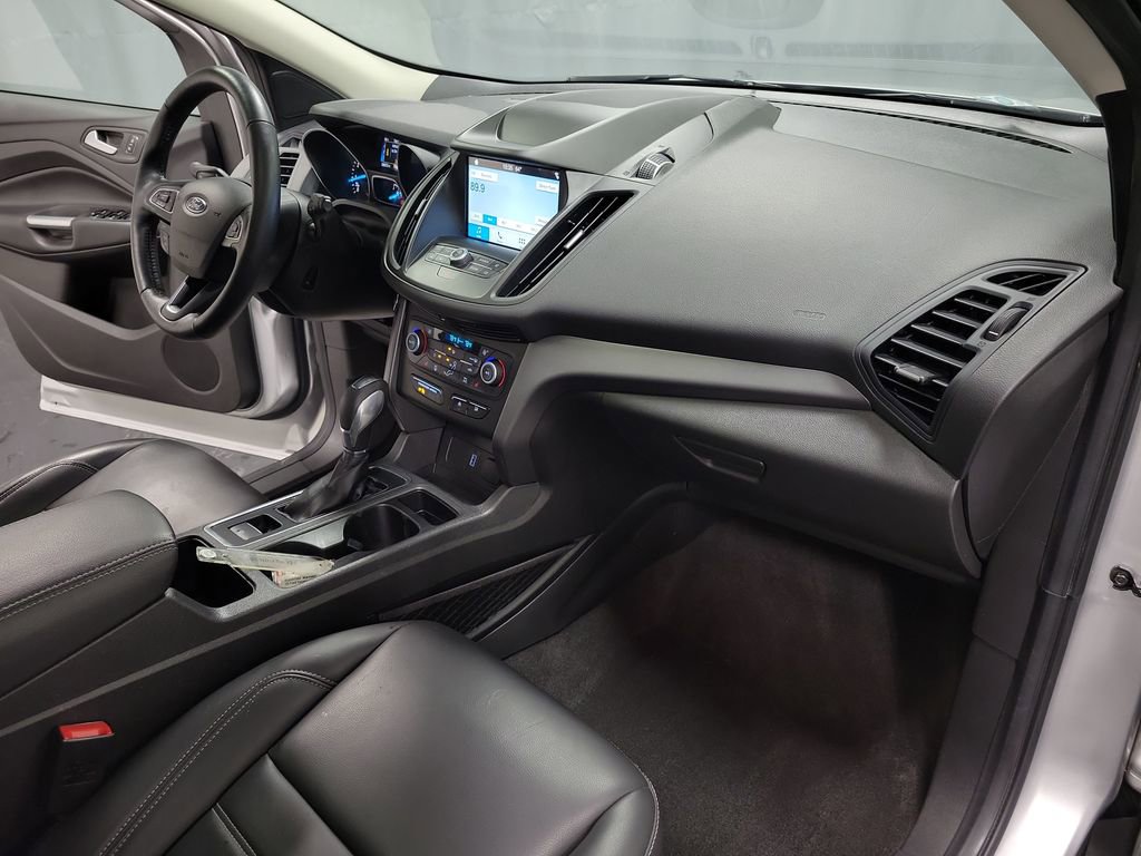 Used 2019 Ford Escape SEL image 24