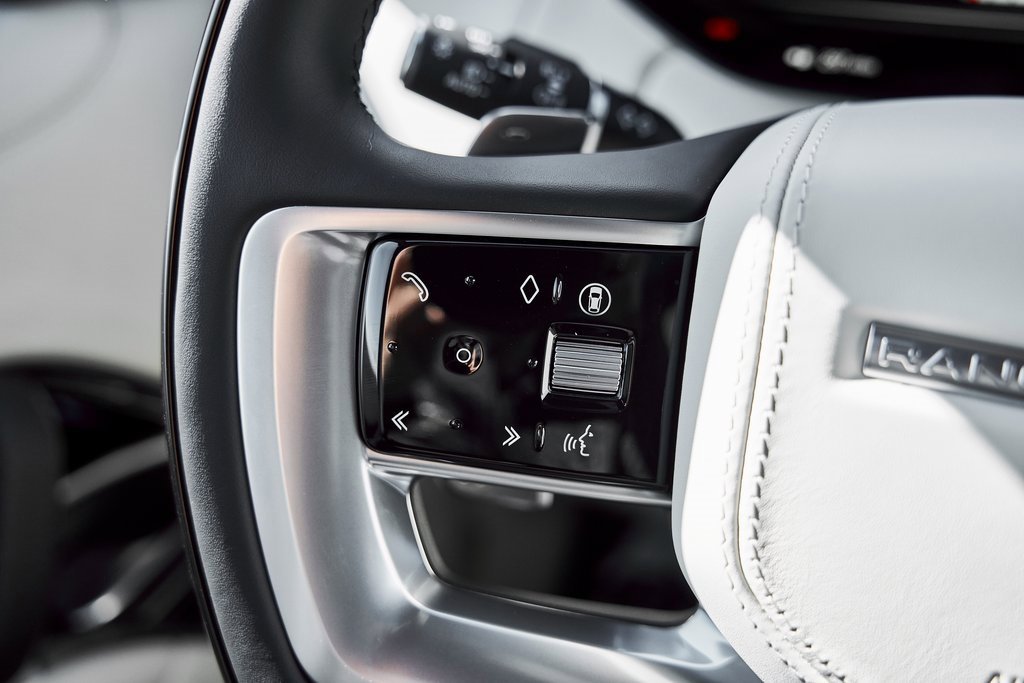 Used 2026 Land Rover Range Rover Long Wheelbase SE image 57