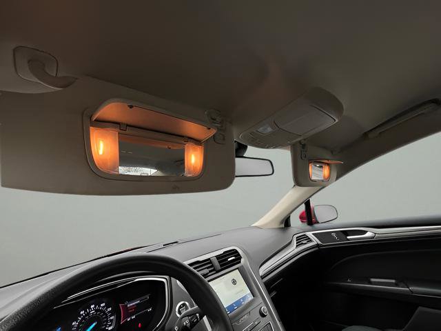 Used 2020 Ford Fusion SE image 23