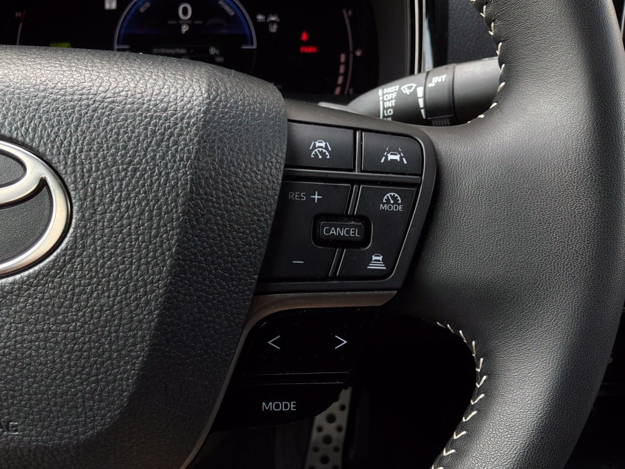 Used 2026 Toyota Camry SE FWD image 36