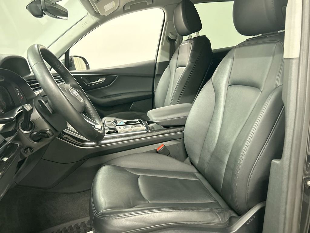Used 2023 Audi Q7 2.0T Premium w/ Convenience Package image 13