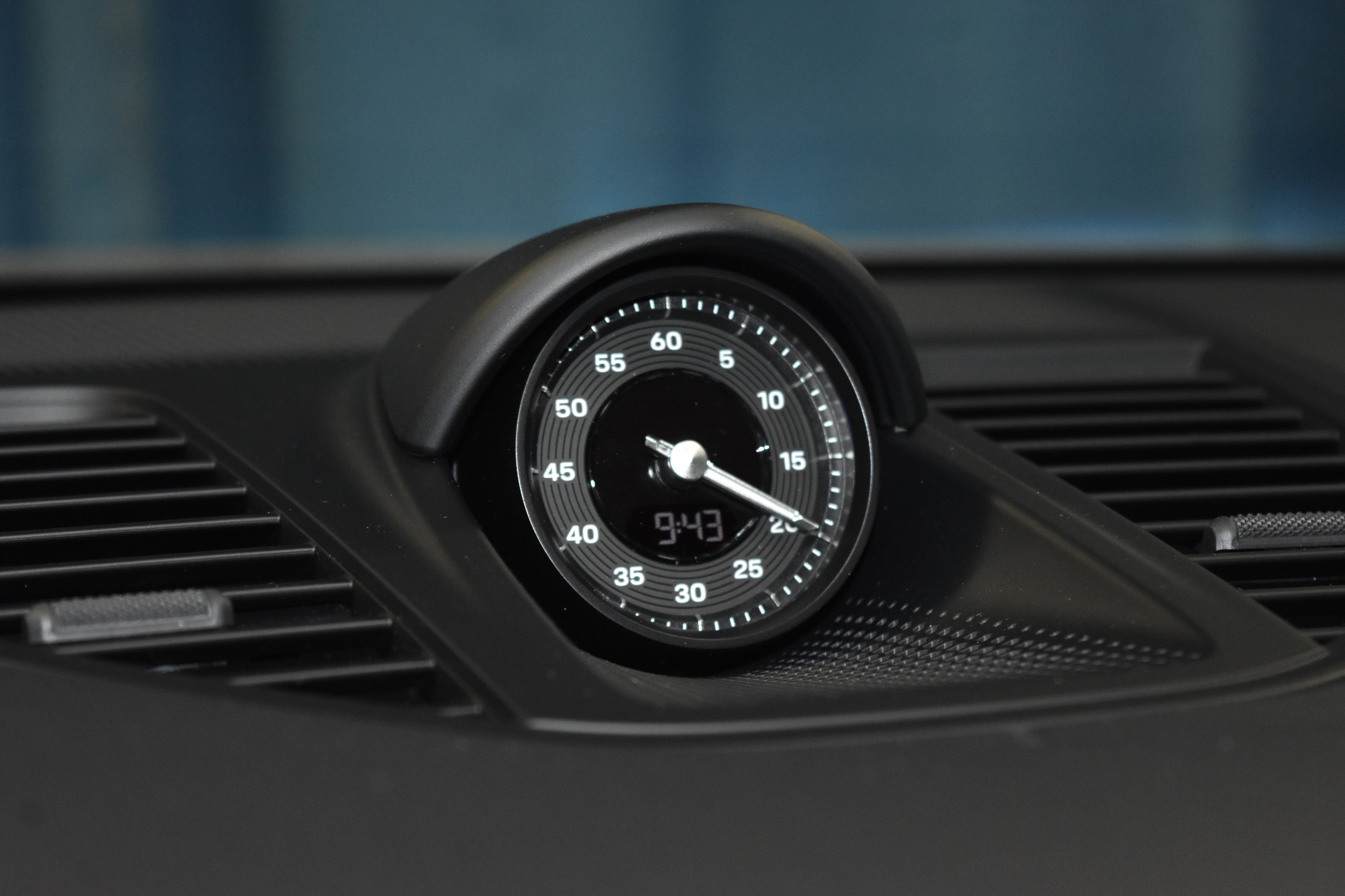New 2025 Porsche Panamera 4 image 12