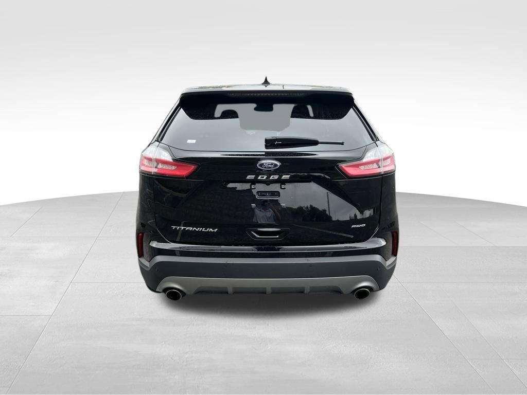 Used 2024 Ford Edge Titanium image 5
