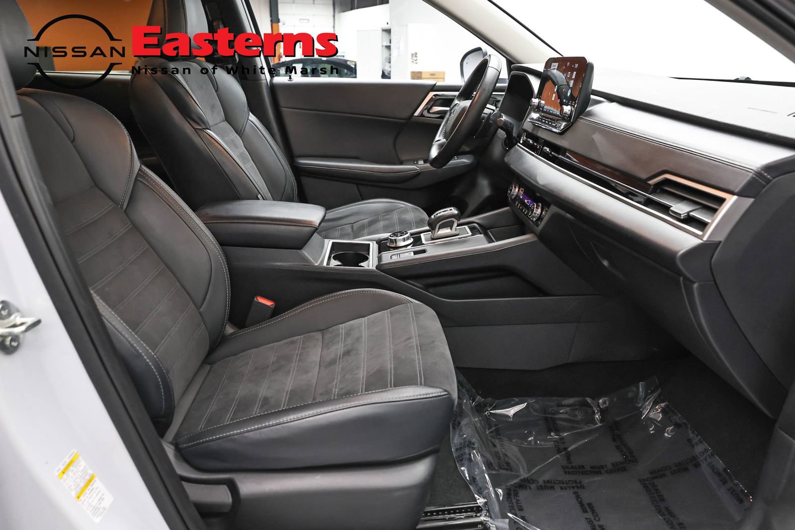 Used 2024 Mitsubishi Outlander AWD image 22