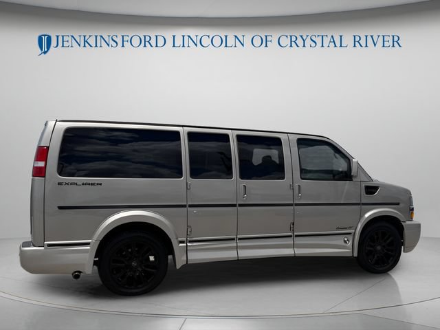 Used 2021 Chevrolet Express 2500 RWD image 5