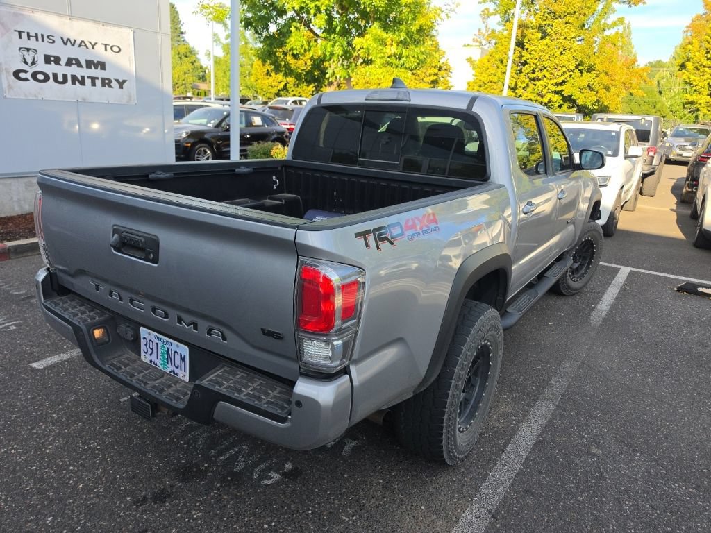 Used 2021 Toyota Tacoma TRD Off-Road w/ Technology Package AWD/4WD image 3