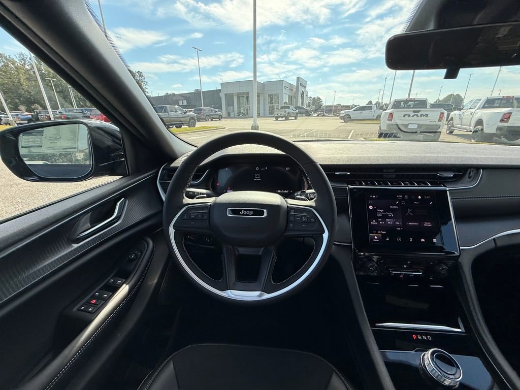 New 2025 Jeep Grand Cherokee Altitude RWD image 14
