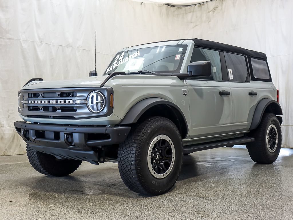 Used 2024 Ford Bronco Big Bend w/ Sasquatch Package AWD/4WD image 2