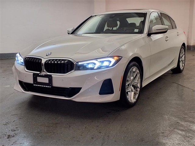 Used 2025 BMW 330i xDrive 330i xDrive w/ Premium Package image 34