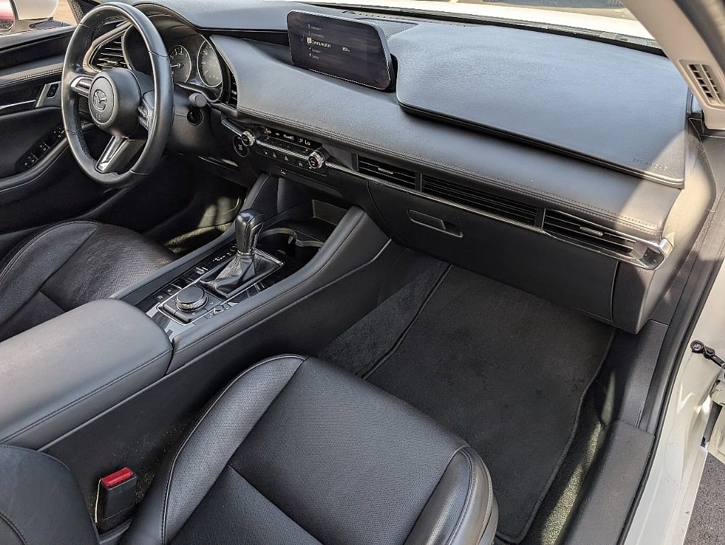 Used 2021 MAZDA MAZDA3 s image 17