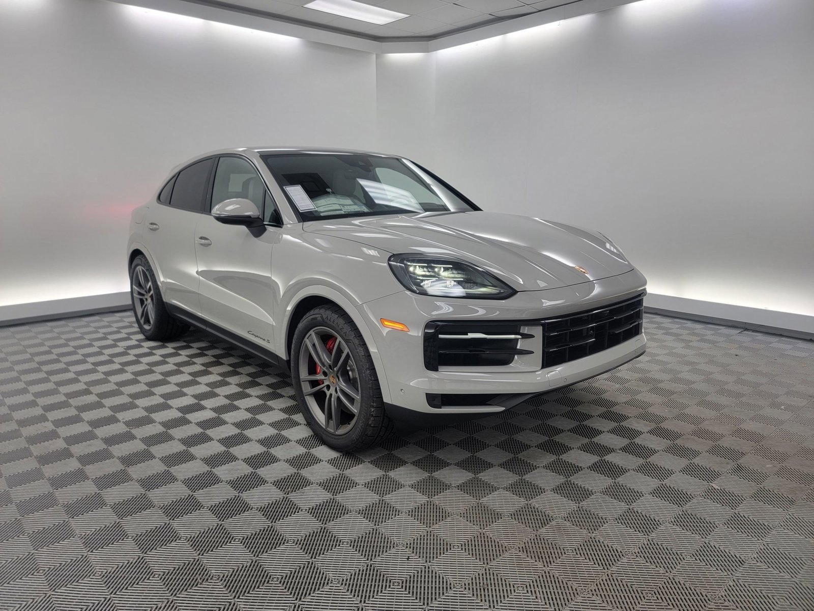 New 2025 Porsche Cayenne S image 10
