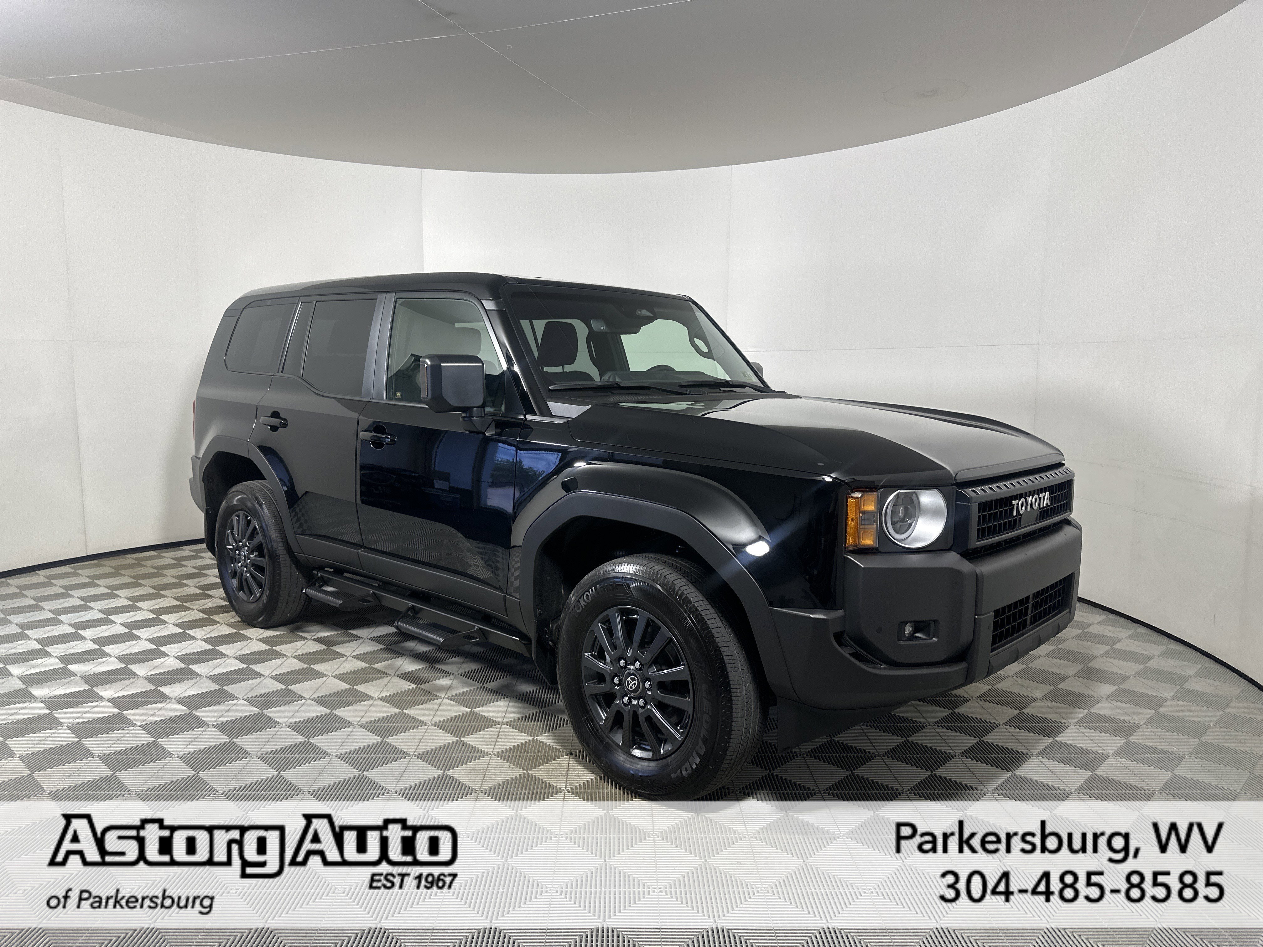 Used 2024 Toyota Land Cruiser image 1