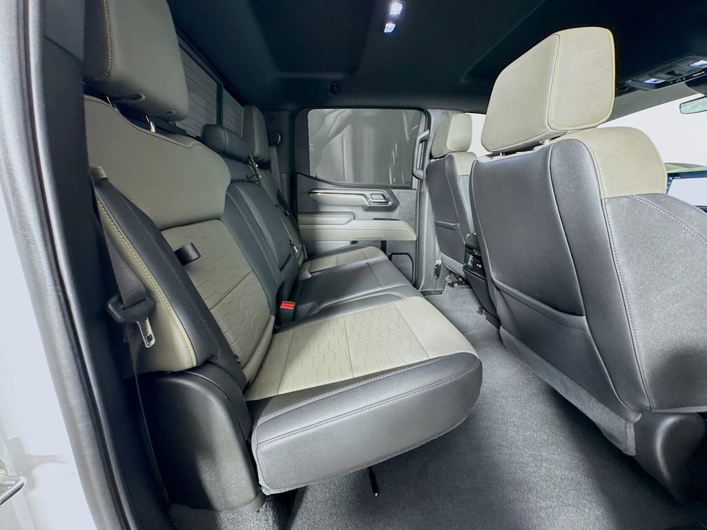 Used 2024 Chevrolet Silverado 1500 ZR2 w/ Technology Package image 31