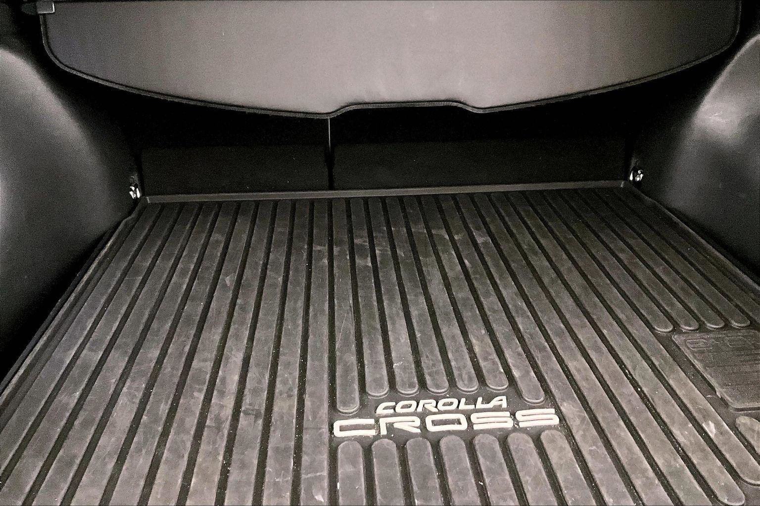 Used 2023 Toyota Corolla Cross LE image 33