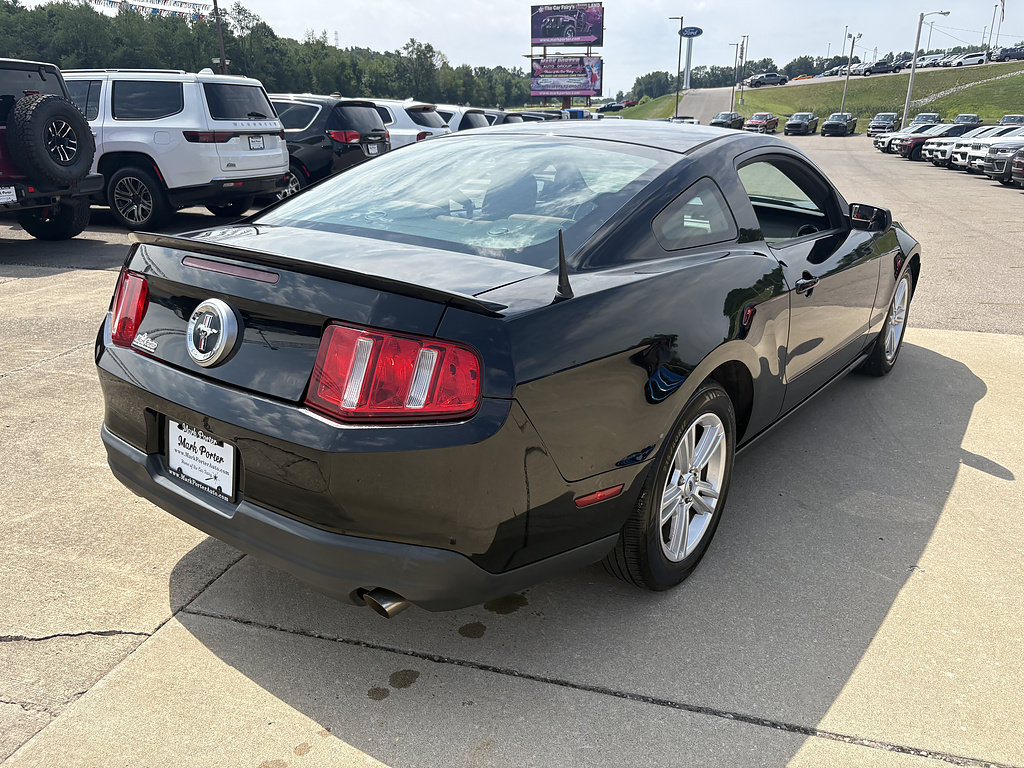Used 2010 Ford Mustang Coupe RWD image 5