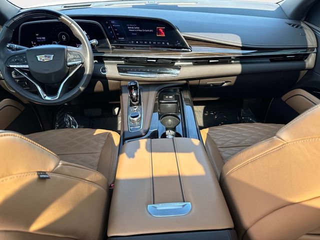Certified 2023 Cadillac Escalade Sport w/ LPO, ONYX Package AWD/4WD image 18