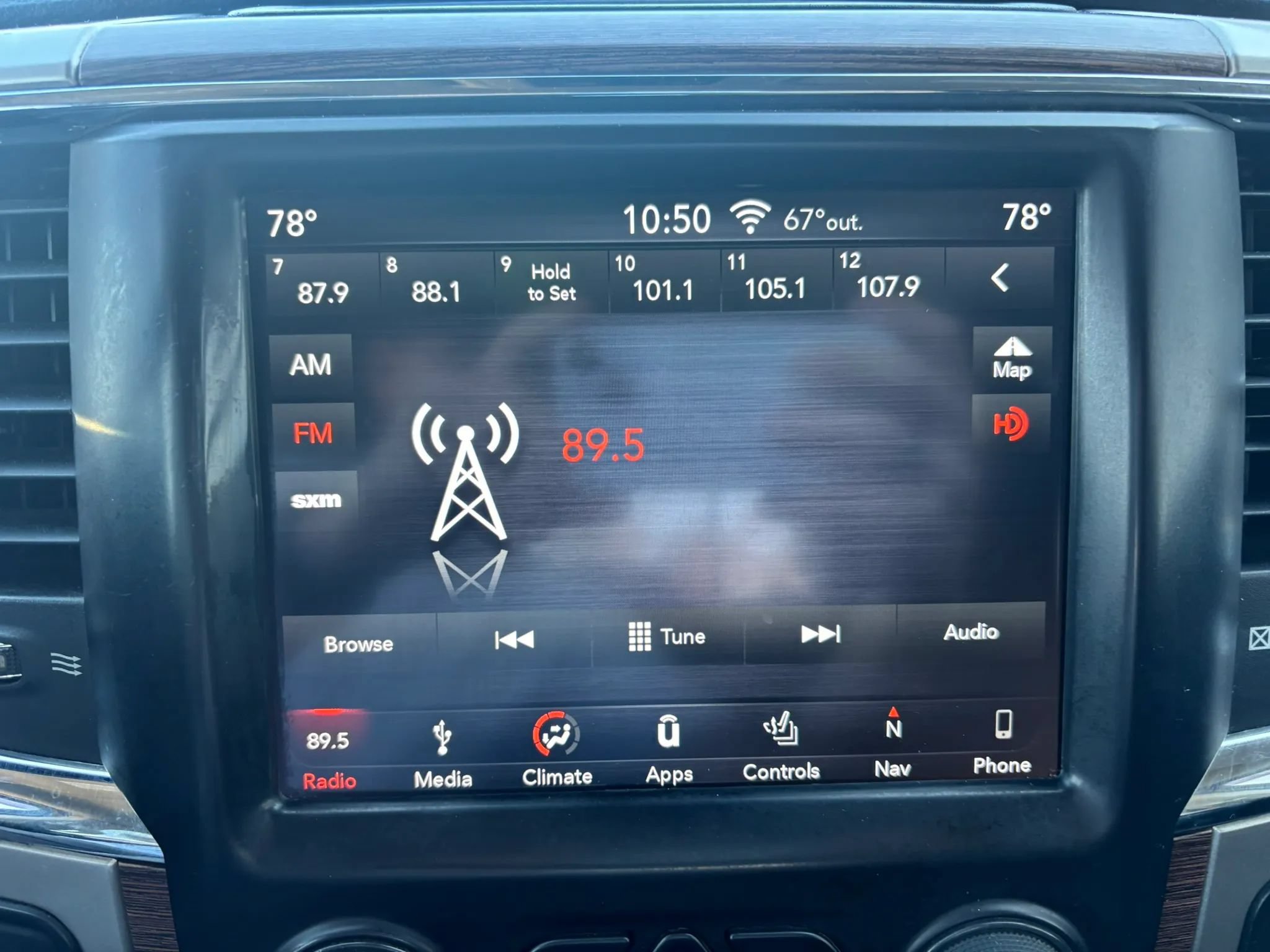 Used 2018 RAM 2500 Laramie w/ Snow Chief Group AWD/4WD image 22