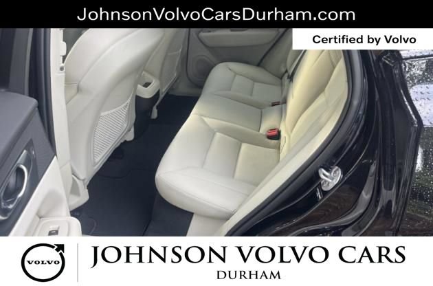 Used 2025 Volvo XC60 B5 Core AWD/4WD image 9