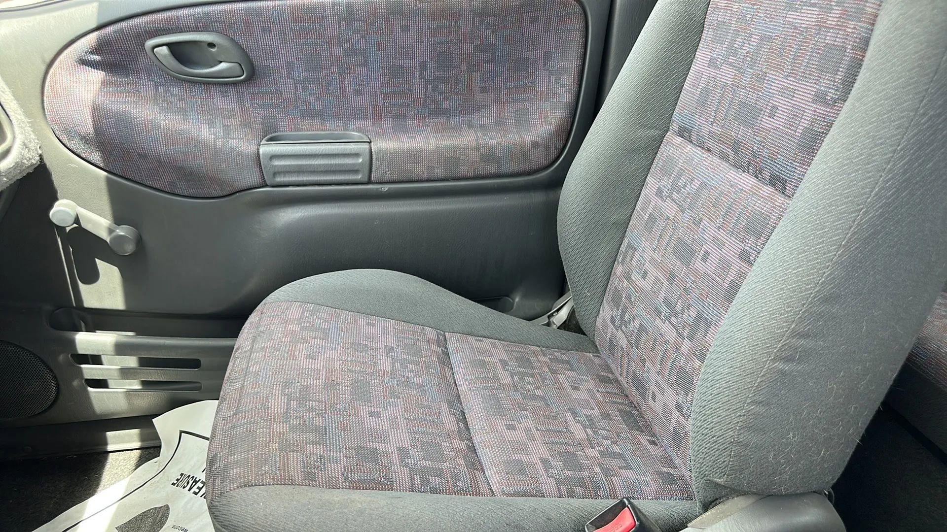 Used 1999 Chevrolet Tracker 2WD Convertible image 24