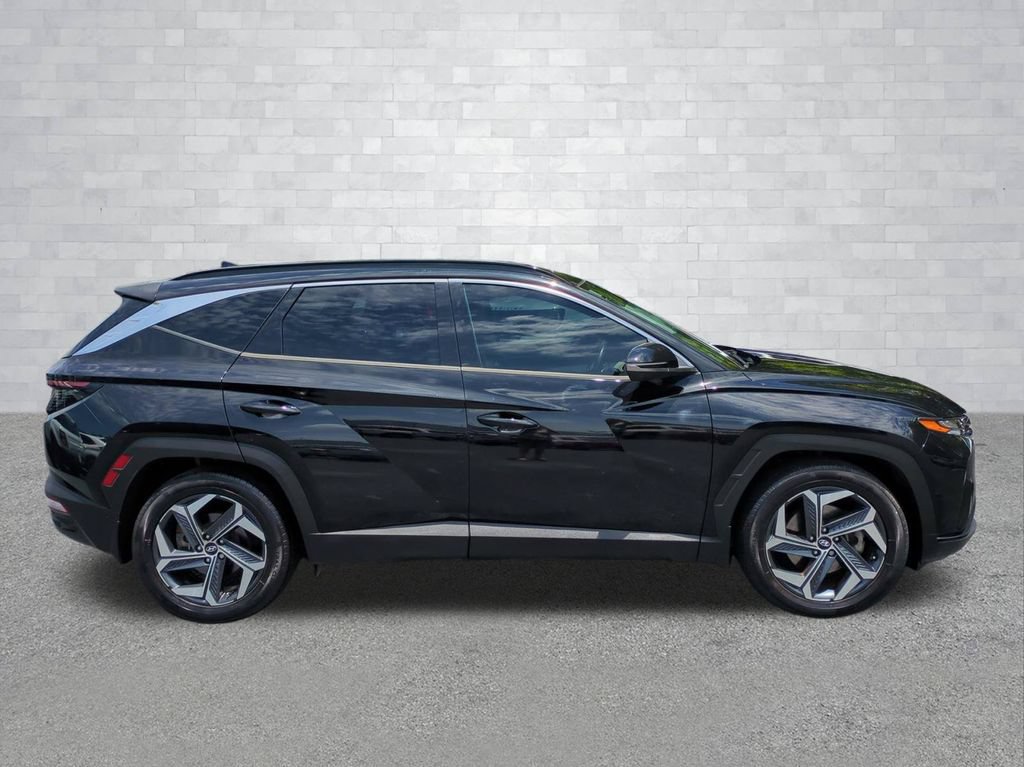 Used 2022 Hyundai Tucson Limited FWD image 3