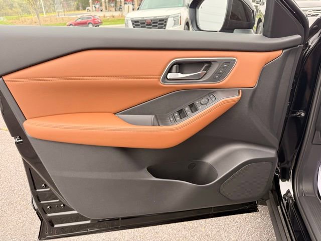 New 2026 Nissan Rogue Platinum w/ Platinum Premium Package image 10