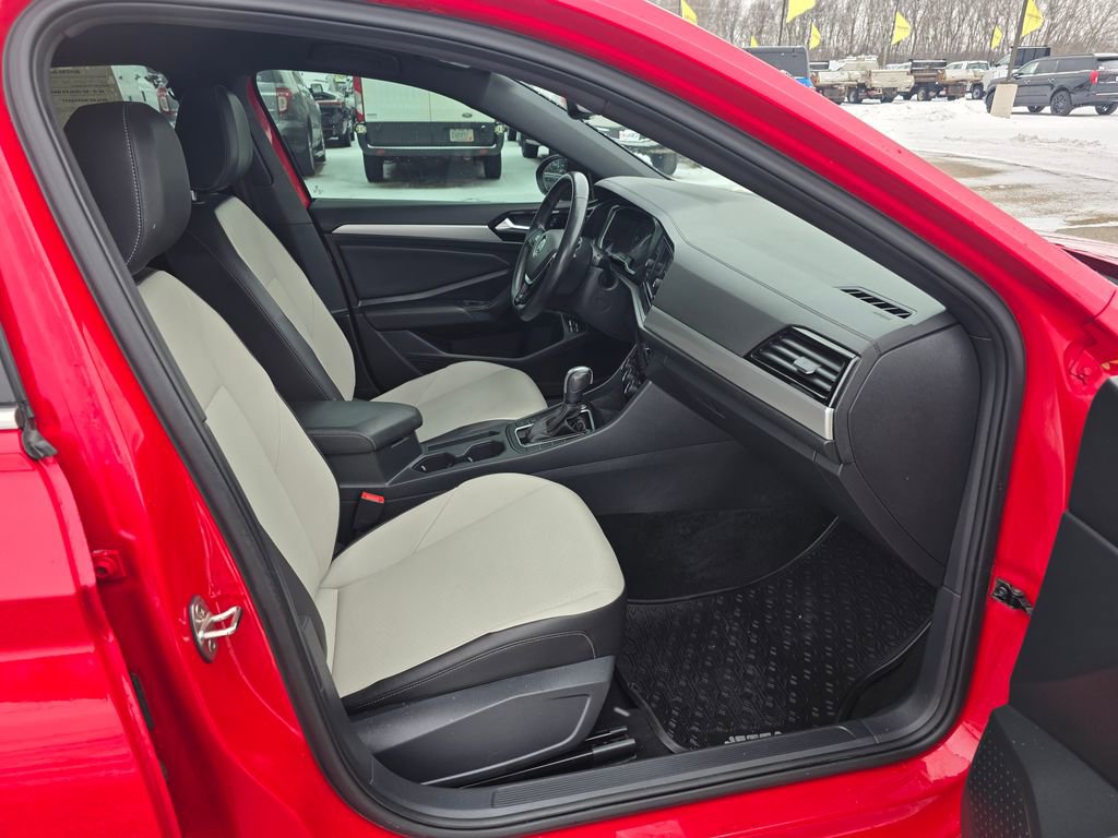 Used 2020 Volkswagen Jetta R-Line image 30