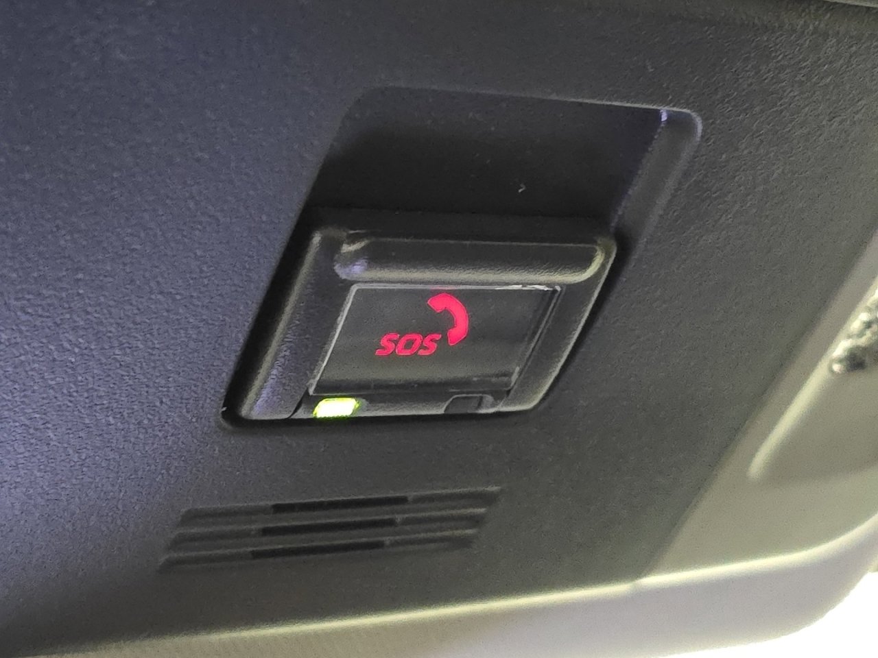 Certified 2023 Toyota Camry LE image 7