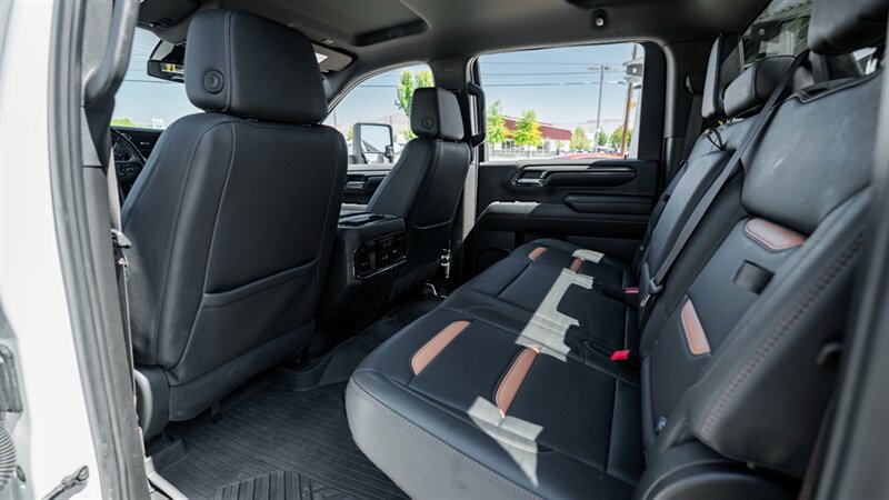 Used 2024 GMC Sierra 2500 AT4 AWD/4WD image 40