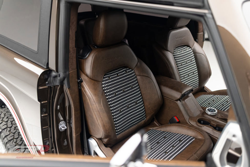 Used 2025 Ford Bronco Badlands image 30