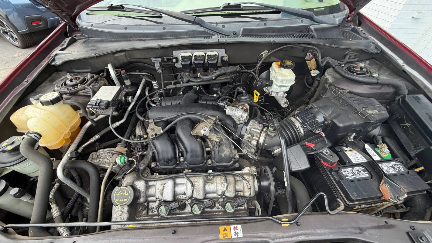 Used 2005 Mercury Mariner 2WD V6 image 14