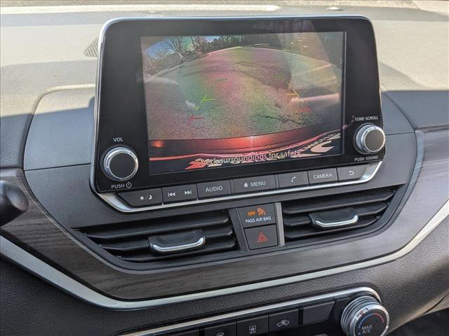 Used 2024 Nissan Altima 2.5 SV image 13