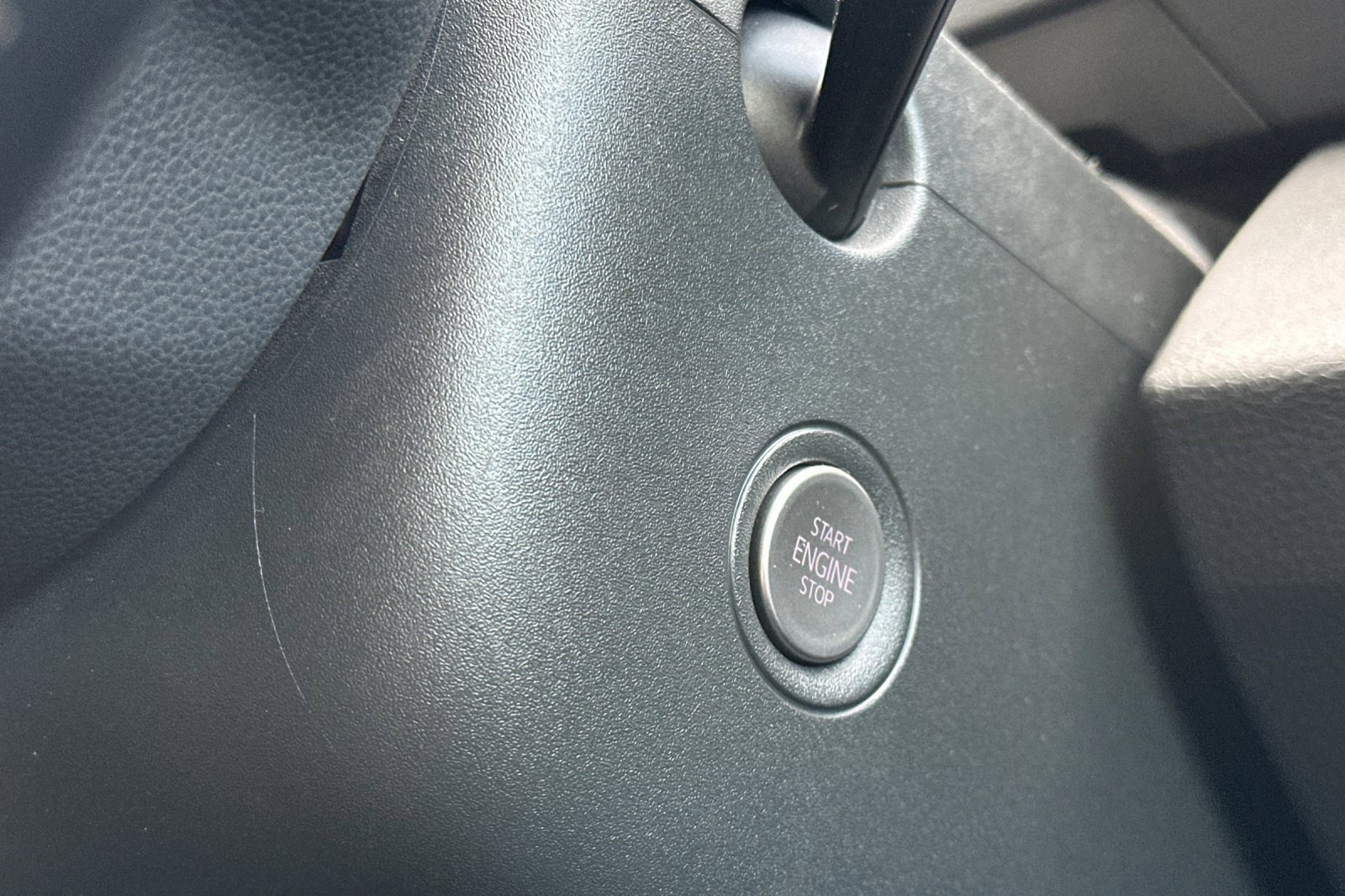 Used 2021 Volkswagen ID.4 Pro w/ ID.4 Protection Package (IPT) image 25