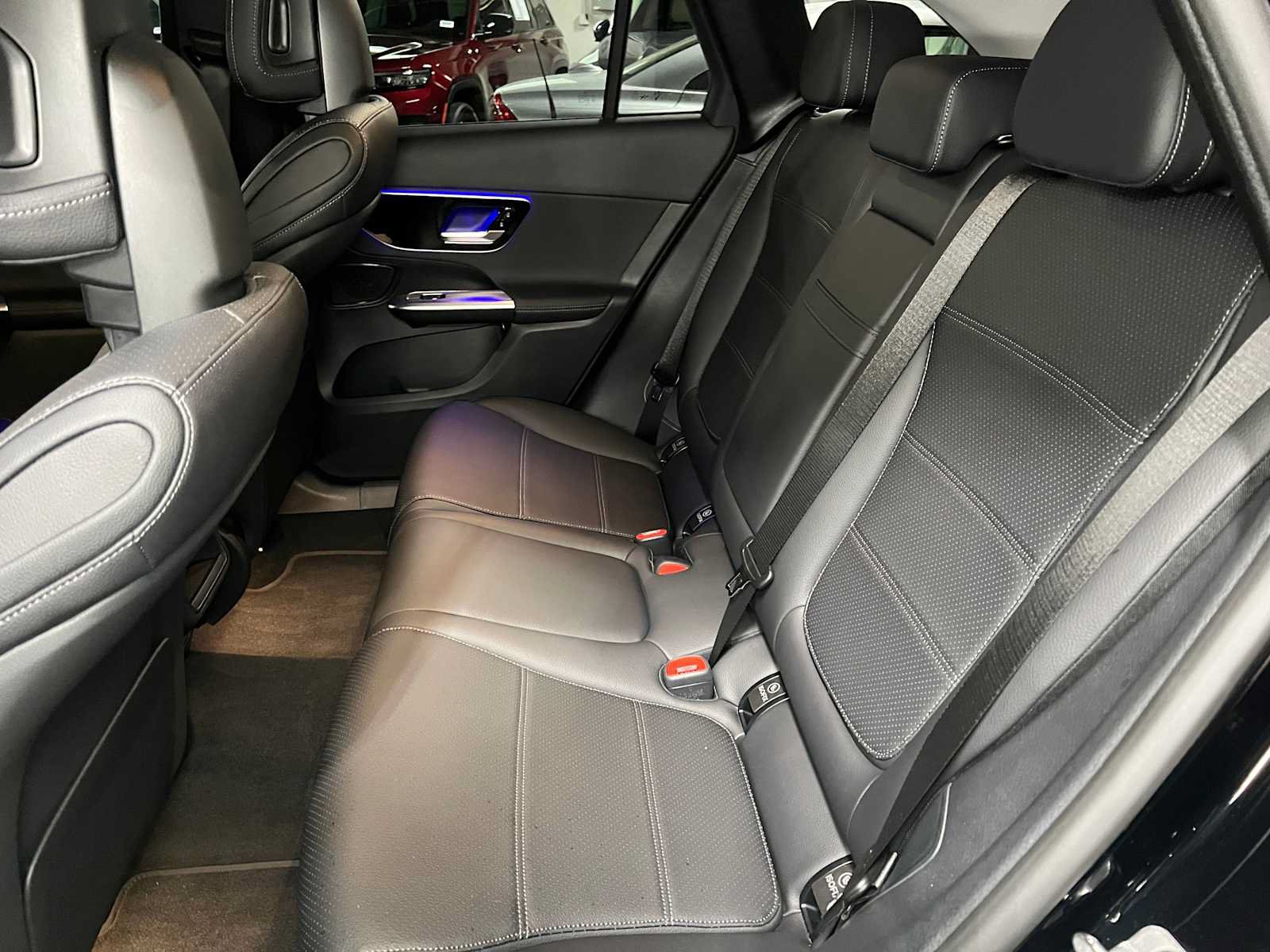 Used 2025 Mercedes-Benz GLC 350e 4MATIC image 19