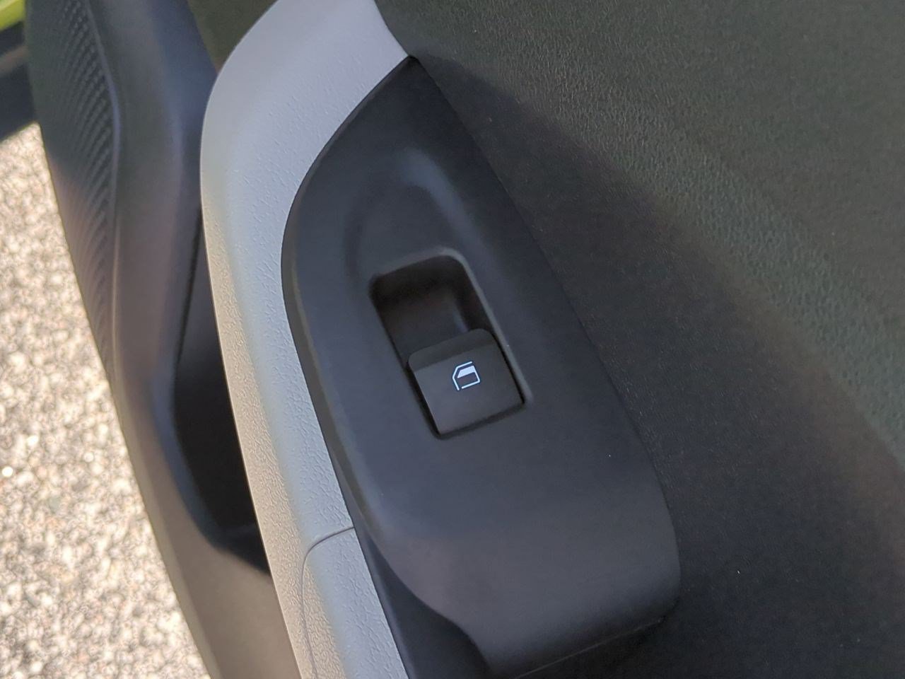 Used 2023 Hyundai Venue SEL FWD image 36