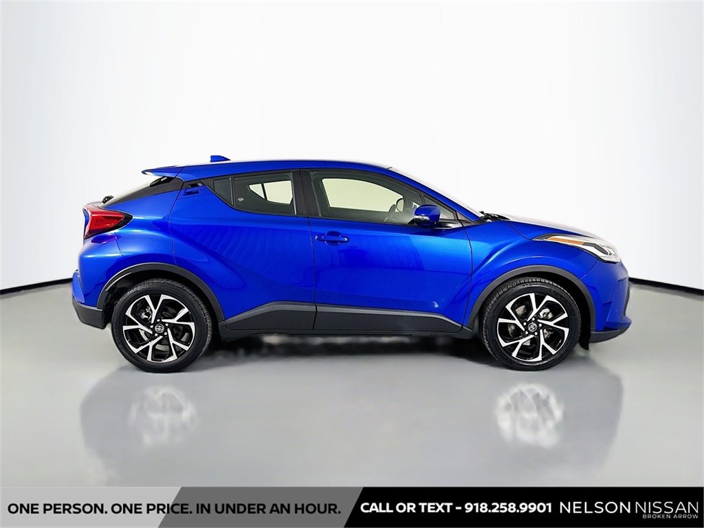 Used 2020 Toyota C-HR XLE image 4