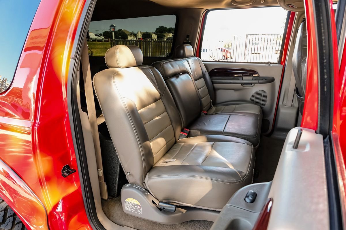 Used 2004 Ford Excursion Eddie Bauer image 28