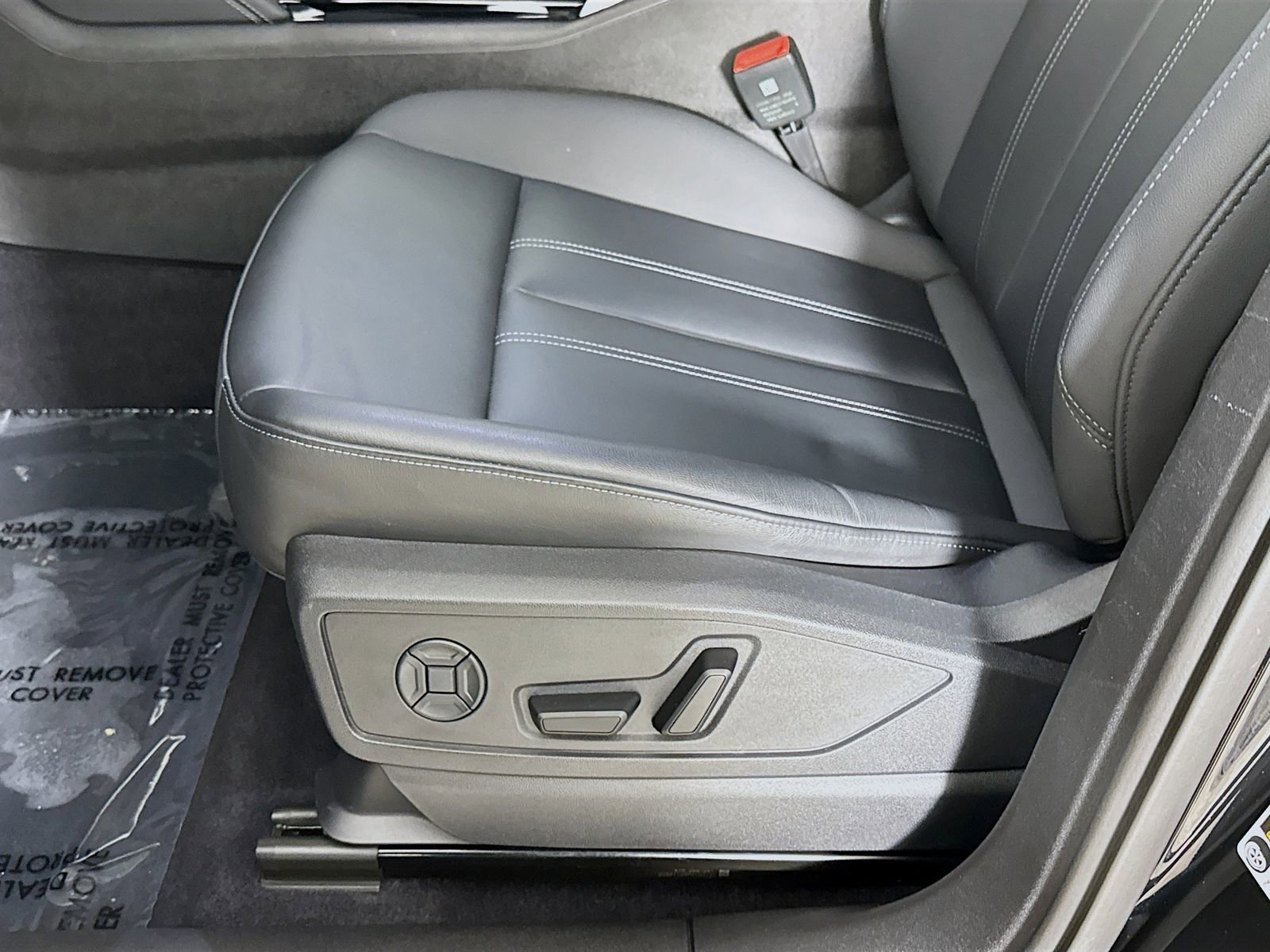 Certified 2025 Audi Q5 Premium w/ Convenience Package AWD/4WD image 18