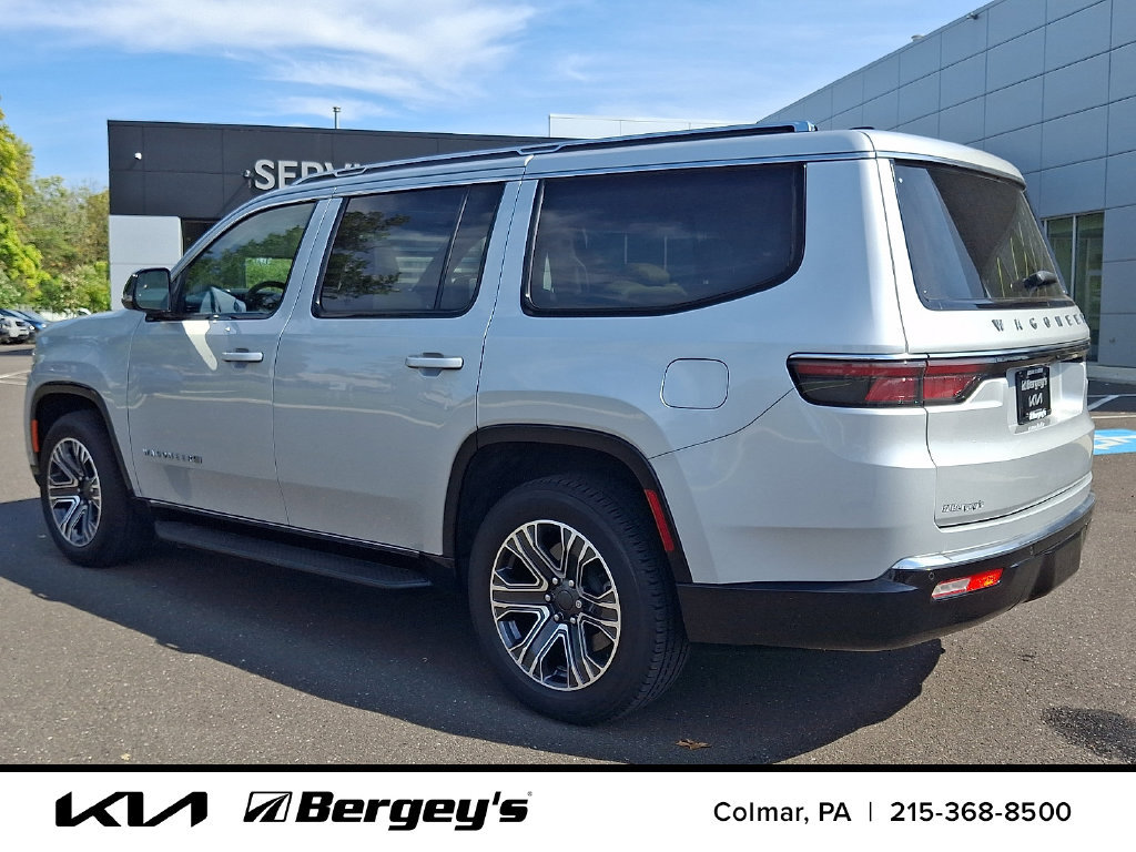 Used 2024 Jeep Wagoneer 4WD w/ Premium Group I image 8