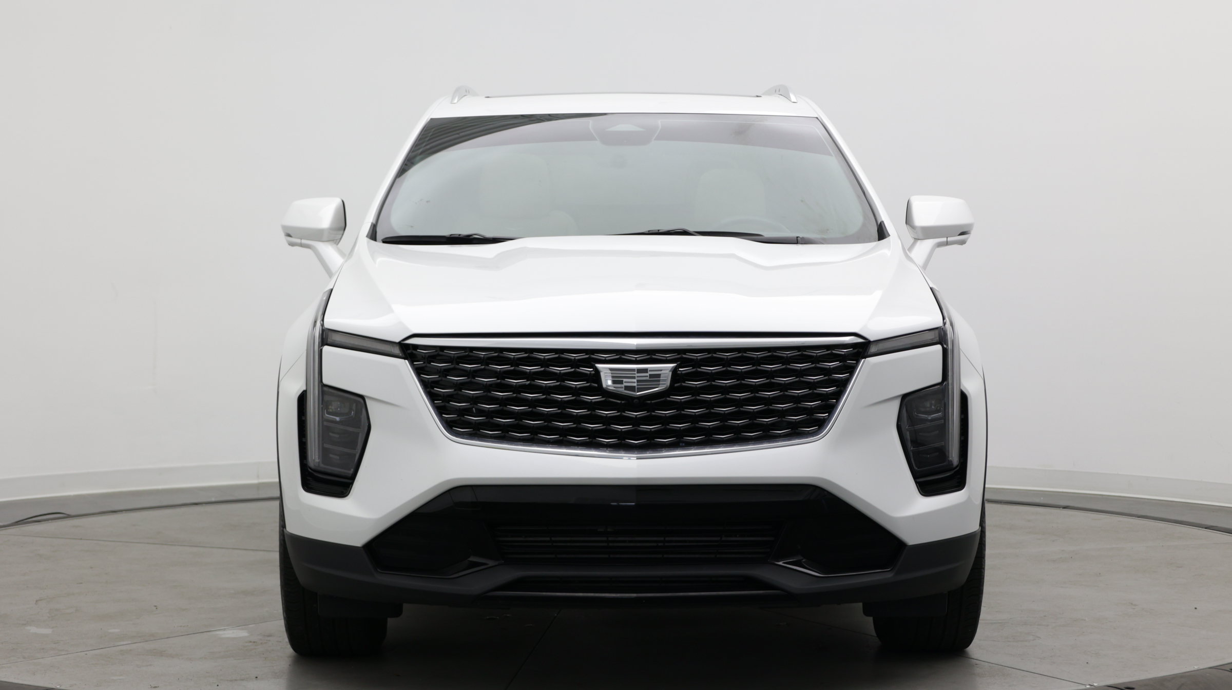 Used 2025 Cadillac XT4 Premium Luxury w/ Cold Weather Package FWD image 2
